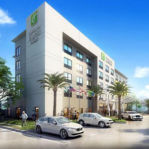 Holiday Inn Express Doral Miami By Ihg